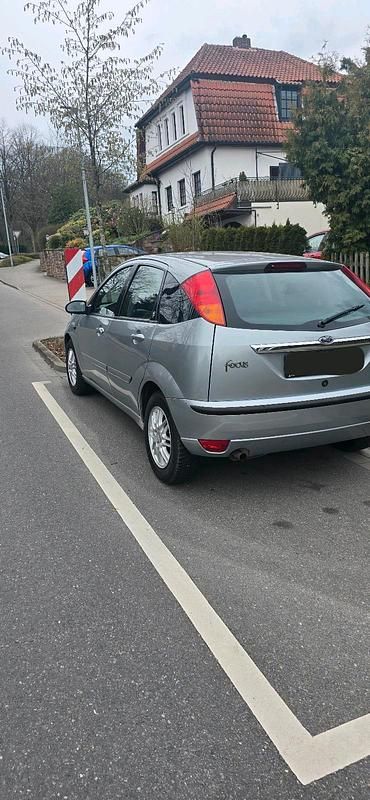 Usata Ford Focus 101 CV (74 kW) 2003 Argento Berlina