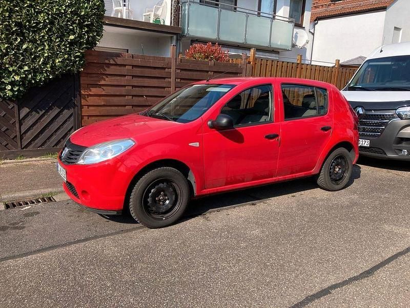 Gebraucht Dacia Sandero 75 PS (55 kW) 2009 Rot Limousine