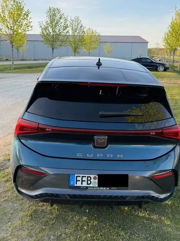 Używany Cupra Born 150 kW (204 KM) 2022 Niebieski Hatchback
