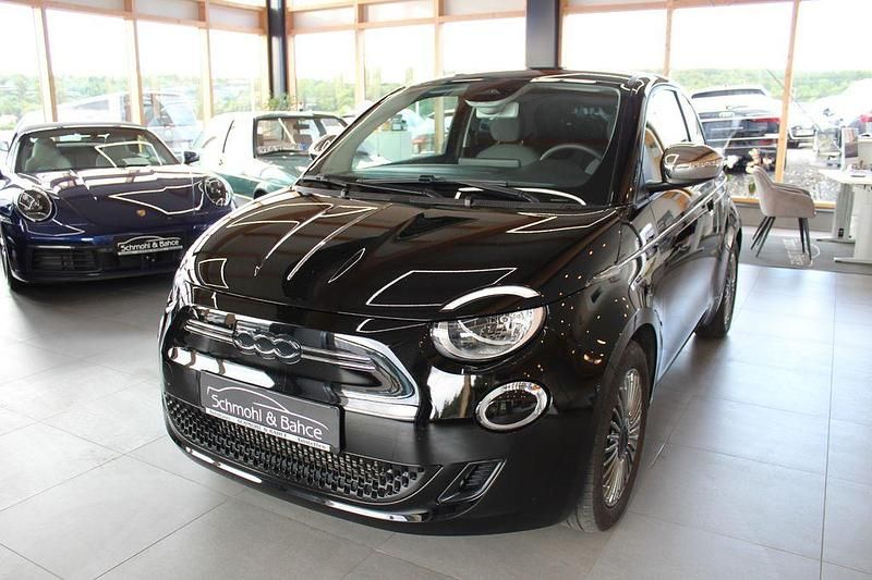 Nero profondo/cattivo/kyalami/ Gebraucht 2023 Fiat 500e Icon Kleinwagen | 16.290 € (Fairer Preis) - Bild 1/4