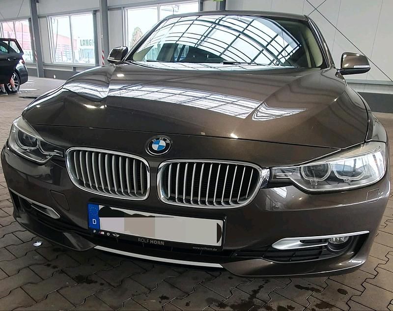 Braun Gebraucht 2012 BMW 316 Limousine | 10.500 € (Fairer Preis) - Bild 1/4