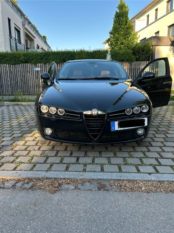 Schwarz Gebraucht 2006 Alfa Romeo 159 Distinctive Limousine | 4.250 € - Bild 1/4