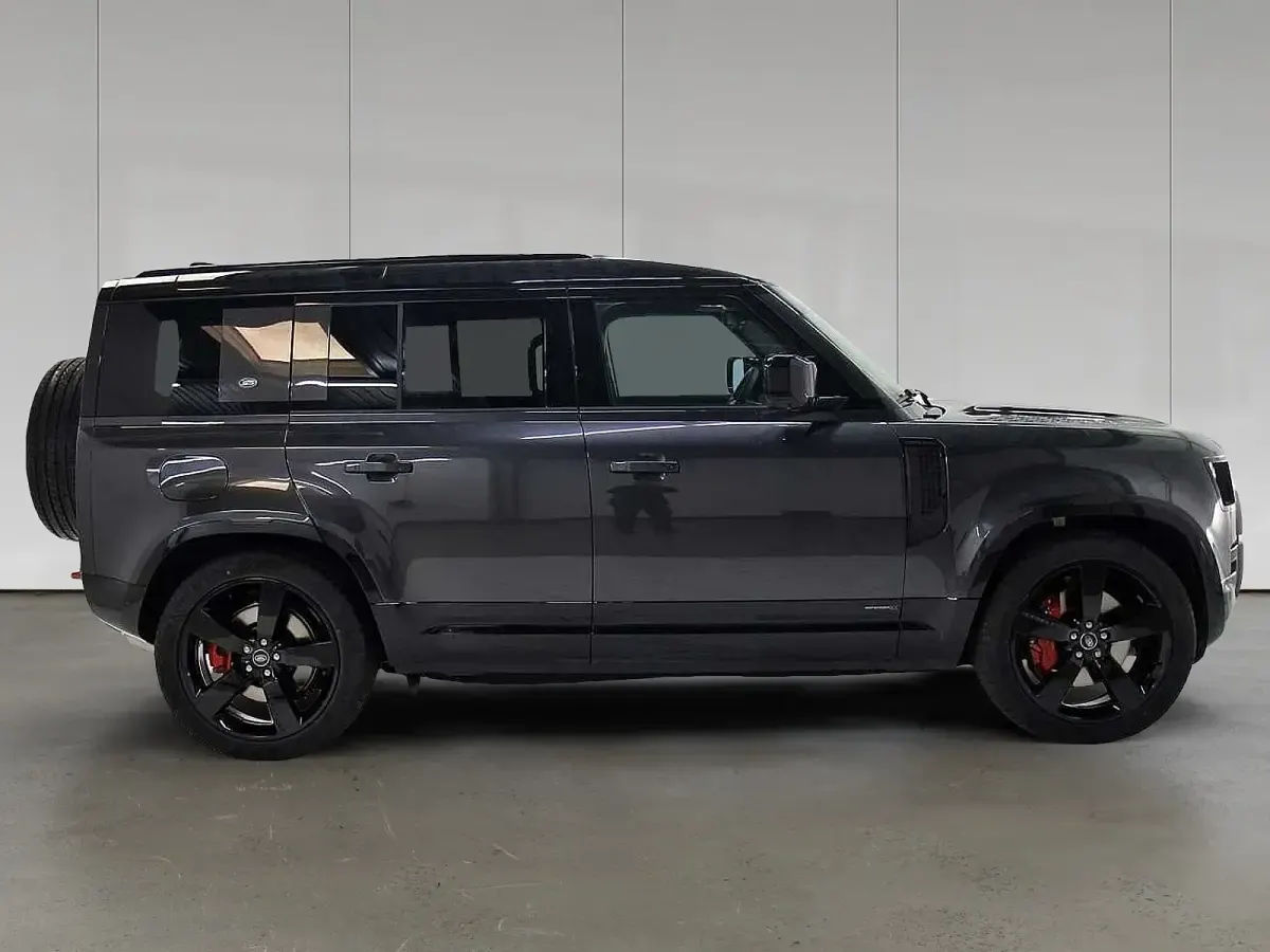 Gebraucht Land Rover Defender 304 PS (223 kW) 2022 Carpathian grey SUV
