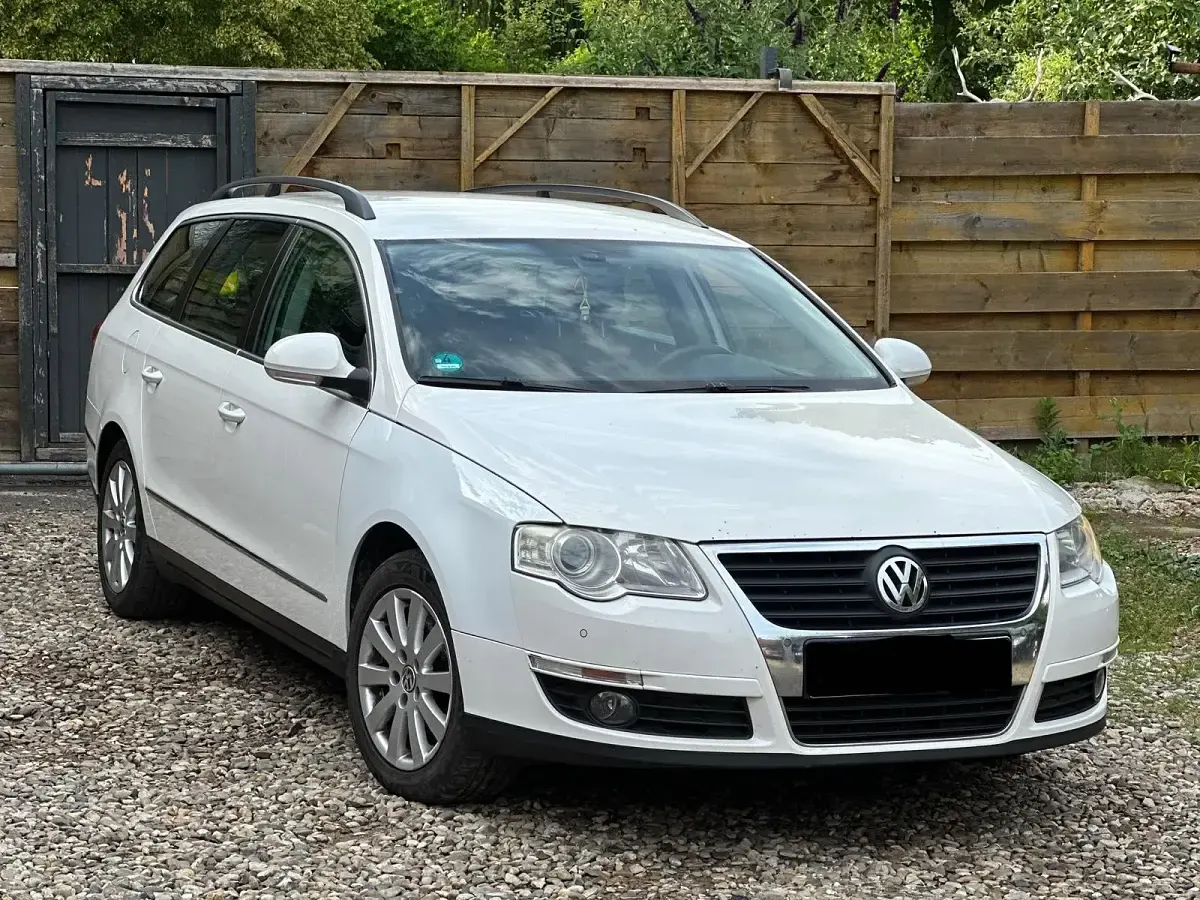 Gebraucht VW Passat 105 PS (77 kW) 2010 Weiß Kombi