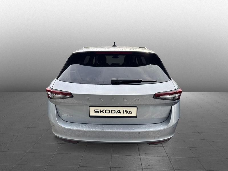 Gebraucht Skoda Superb Selection 150 PS (110 kW) 2025 Aluminiumsilber metallic Kombi