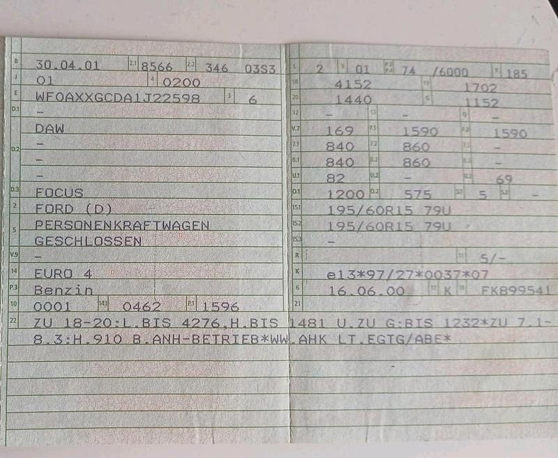 Gebraucht Ford Focus 100 PS (73 kW) 2001 Blau Limousine