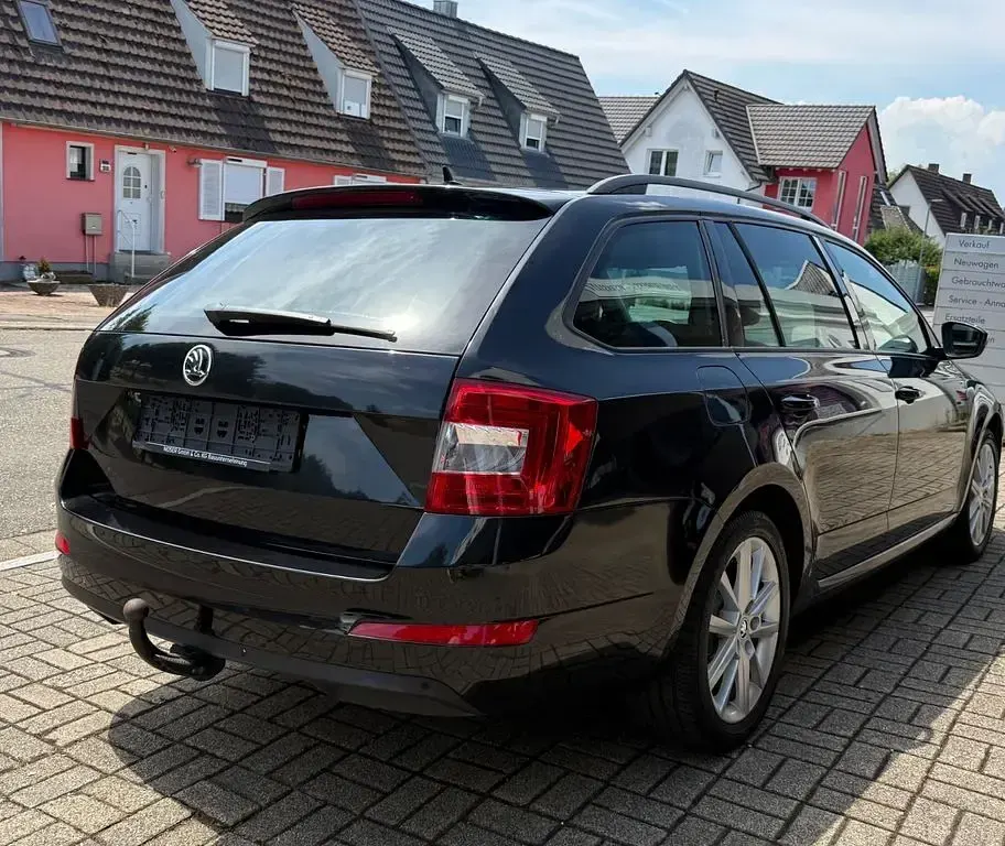 Gebraucht Skoda Octavia Style 150 PS (110 kW) 2015 Schwarz Kombi