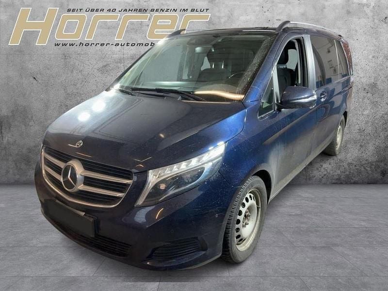 Blau Gebraucht 2019 Mercedes V220 Edition Van / Kleinbus | 33.690 € (Superpreis) - Bild 1/4