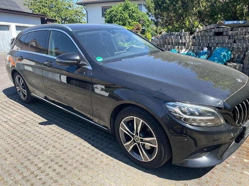 Schwarz Gebraucht 2020 Mercedes C200 Kombi | 18.900 € (Superpreis) - Bild 1/4