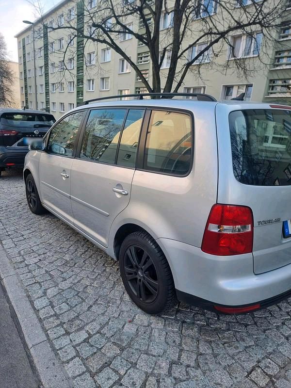 Gebraucht VW Touran 140 PS (102 kW) 2008 Grau Van / Kleinbus