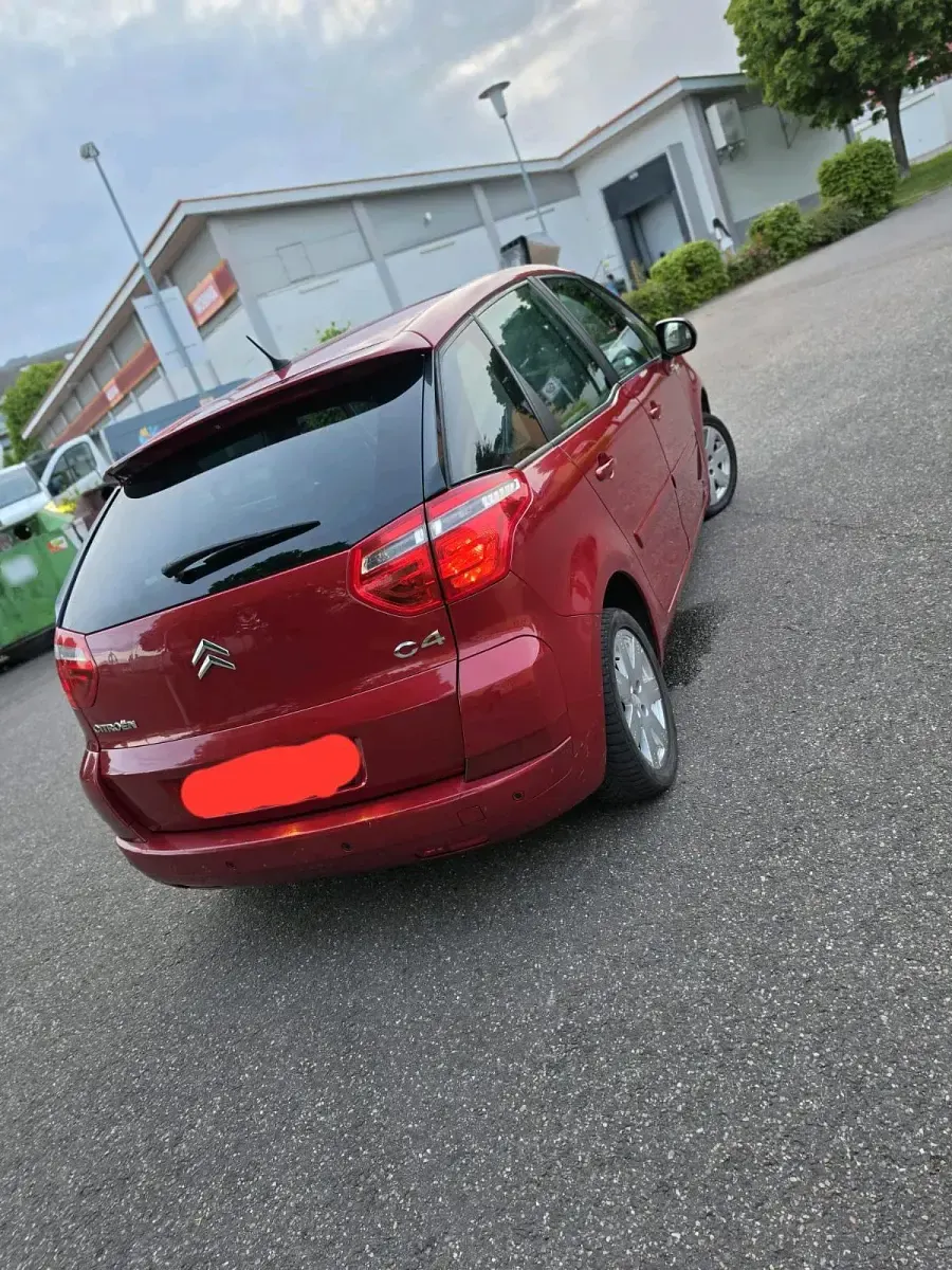 Gebraucht Citroën C4 Picasso 120 PS (88 kW) 2012 Rot Van / Kleinbus