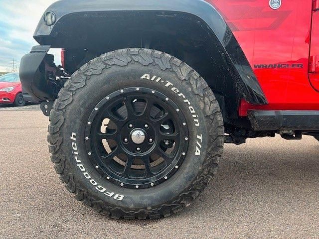 Gebraucht Jeep Wrangler Unlimited Sahara 200 PS (147 kW) 2018 Rot SUV