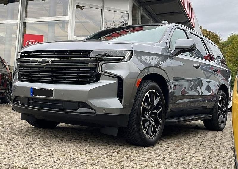 Grau Gebraucht 2023 Chevrolet Tahoe SUV | 68.500 € (Teuer) - Bild 1/2