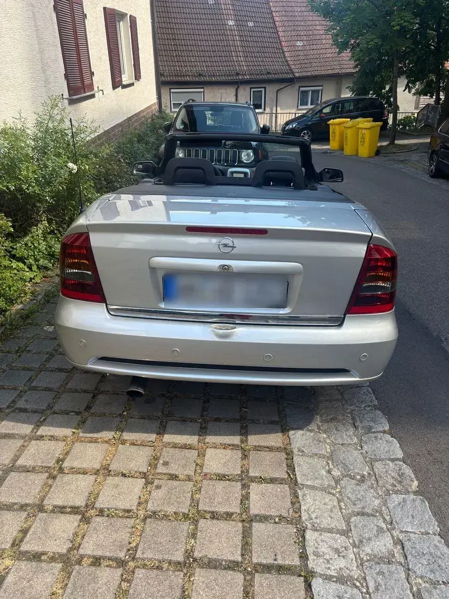 Gebraucht Opel Astra Edition 147 PS (108 kW) 2003 Silber Cabrio