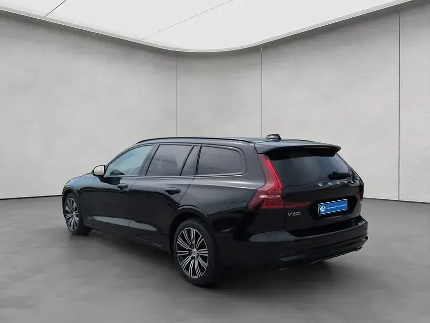 Usata Volvo V60 Plus 197 CV (144 kW) 2025 Nero Station wagon