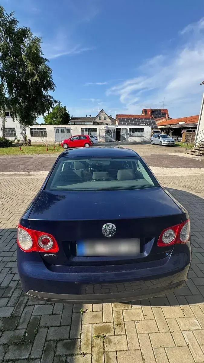 Gebraucht VW Jetta Trendline 102 PS (75 kW) 2006 Blau Limousine