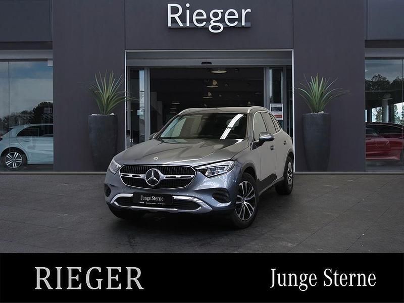 Grey metallic Gebraucht 2023 Mercedes GLC220 Avantgarde SUV | 45.899 € (Fairer Preis) - Bild 1/4