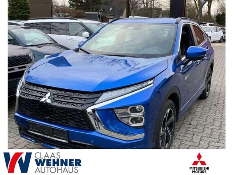 Laserblau (p) Gebraucht 2022 Mitsubishi Eclipse Plus SUV | 25.990 € (Etwas zu teuer) - Bild 1/4