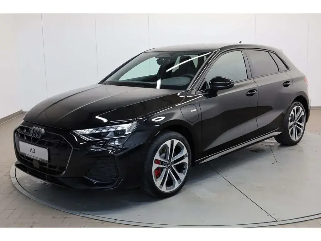 Neu Audi A3 S-Line 272 PS (200 kW) 2026 Mythosschwarz metallic Limousine