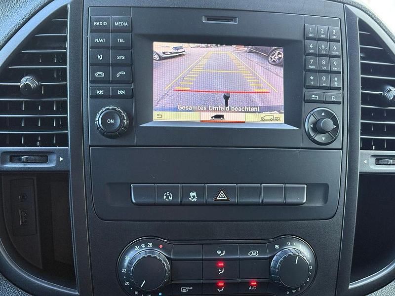 Usado Mercedes Vito 163 HP (119 kW) 2015 Branco Van