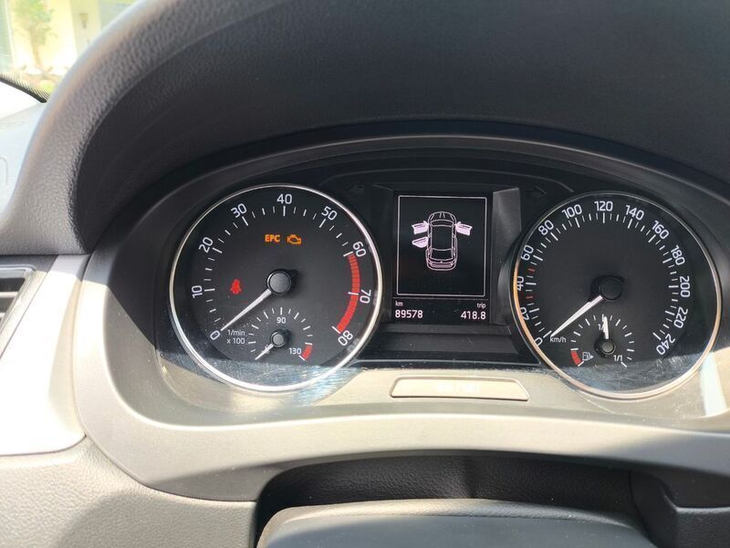 Blau Gebraucht 2016 Skoda Rapid Ambition Limousine | 9.299 € (Fairer Preis) - Bild 1/4