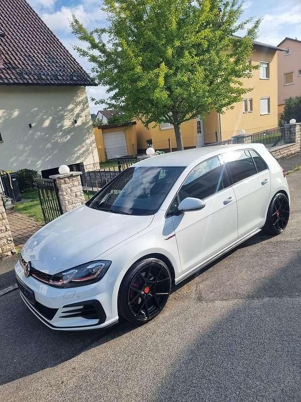 Gebraucht 2017 VW Golf VII GTI Limousine | 17.300 € (Etwas zu teuer) - Bild 1/4
