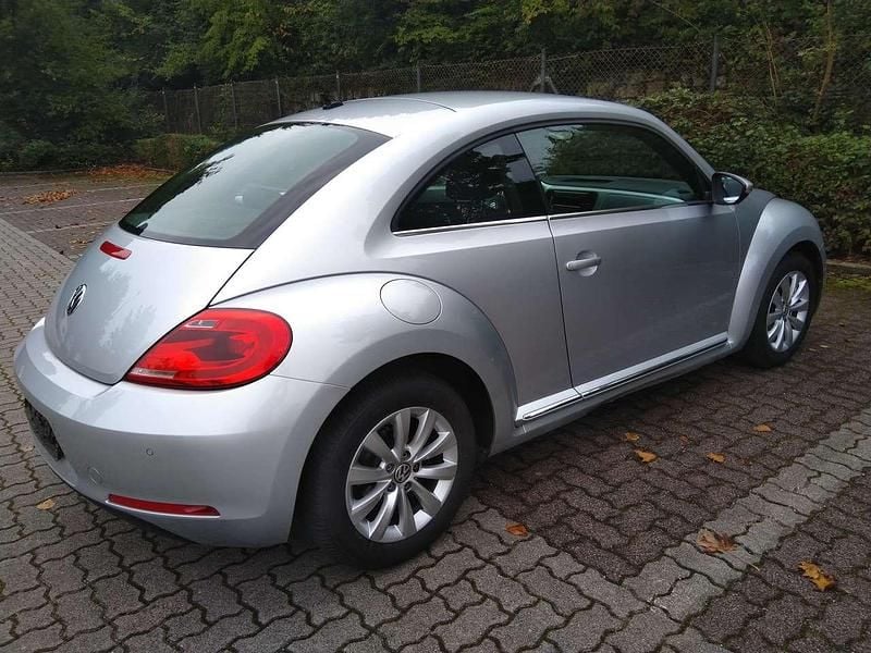 Gebraucht VW Beetle Design 105 PS (77 kW) 2014 Grau Kleinwagen