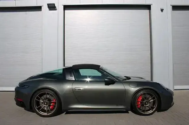 Gebraucht Porsche 911 Carrera 4 GTS Targa 480 PS (353 kW) 2024 Grün Cabrio