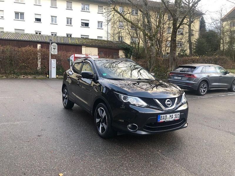 Gebraucht Nissan Qashqai 131 PS (96 kW) 2016 Schwarz SUV