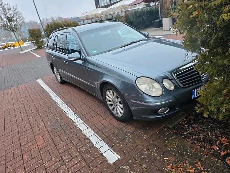 Gebraucht Mercedes E320 2007 Grau Kombi
