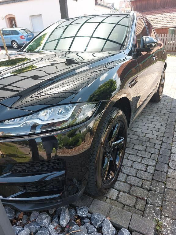 Schwarz Gebraucht 2018 Jaguar F-Pace Pure SUV | 21.500 € (Superpreis) - Bild 1/4