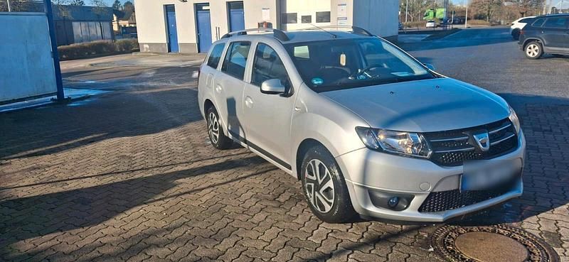 Silber Gebraucht 2015 Dacia Logan MCV Kombi | 4.990 € (Fairer Preis) - Bild 1/4