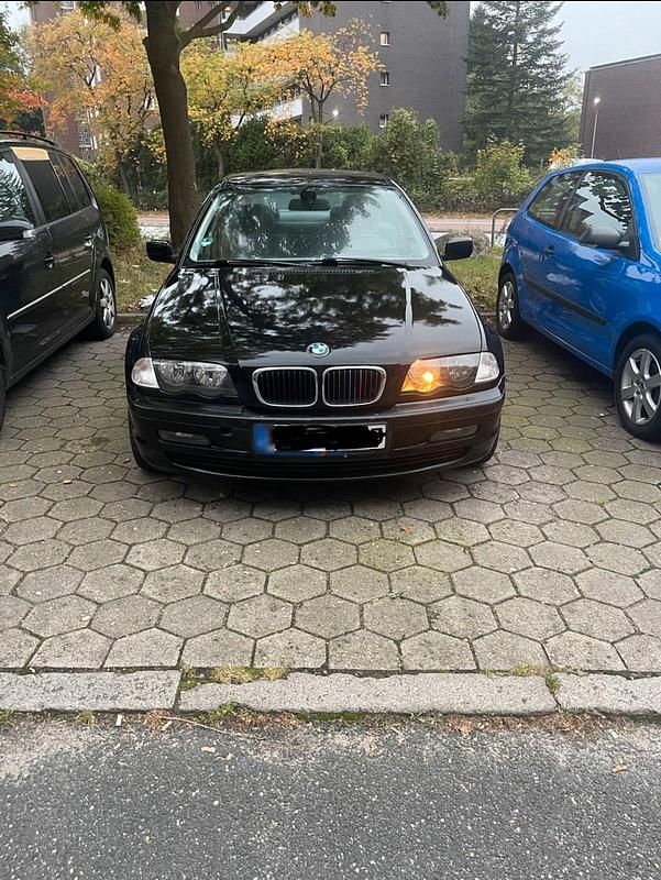 Gebraucht BMW 318 118 PS (86 kW) 2001 Schwarz Limousine