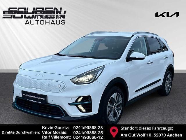 Weiß Gebraucht 2021 Kia e-Niro Spirit SUV | 21.779 € (Guter Preis) - Bild 1/4