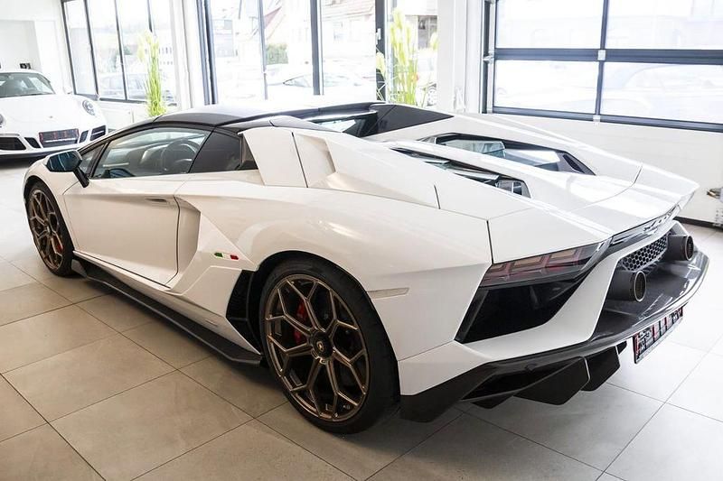 Gebraucht Lamborghini Aventador 780 PS (573 kW) 2023 Weiß Cabrio