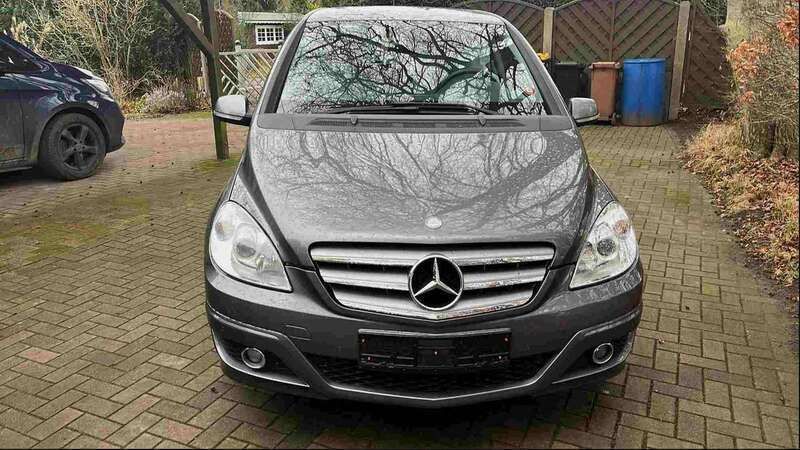 Grau Gebraucht 2009 Mercedes B180 Van / Kleinbus | 3.800 € (Superpreis) - Bild 1/4
