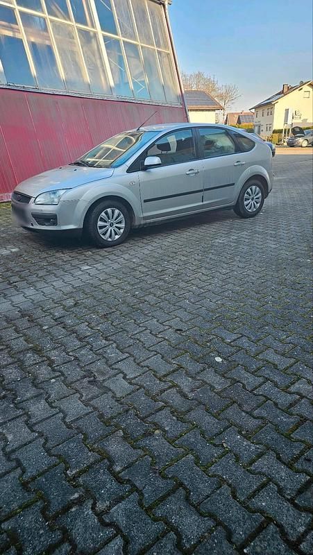 Gebraucht Ford Focus 109 PS (80 kW) 2007 Grau Limousine