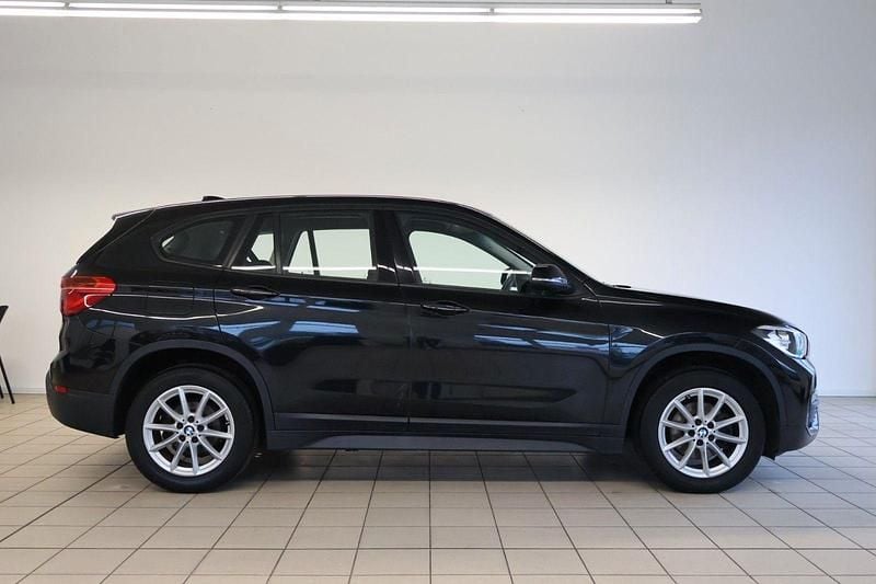 Gebraucht BMW X1 Performance 147 PS (108 kW) 2015 Saphirschwarz SUV