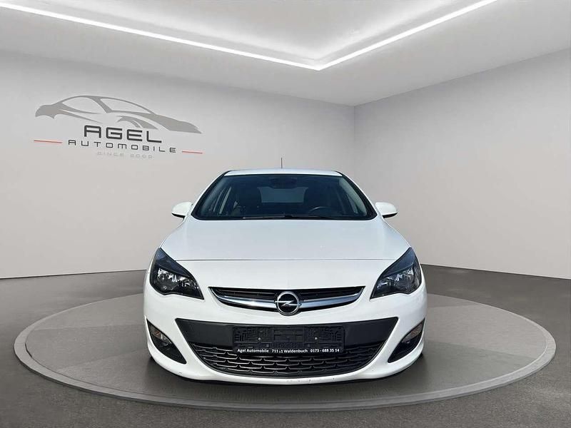 Gebraucht Opel Astra Excellence 110 PS (80 kW) 2015 Schneeweiss/summitwhite/arctic Limousine