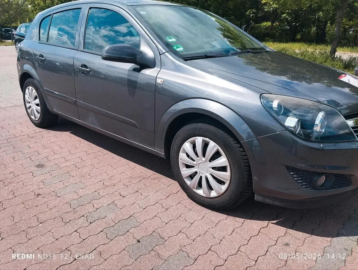 Gebraucht Opel Astra 116 PS (85 kW) 2008 Grau Kleinwagen