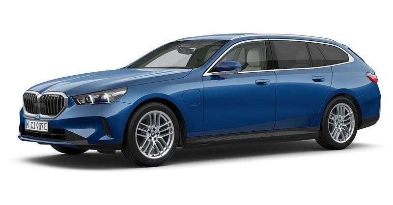 Gebraucht BMW 530e Comfort Edition 299 PS (219 kW) 2024 Blau Kombi