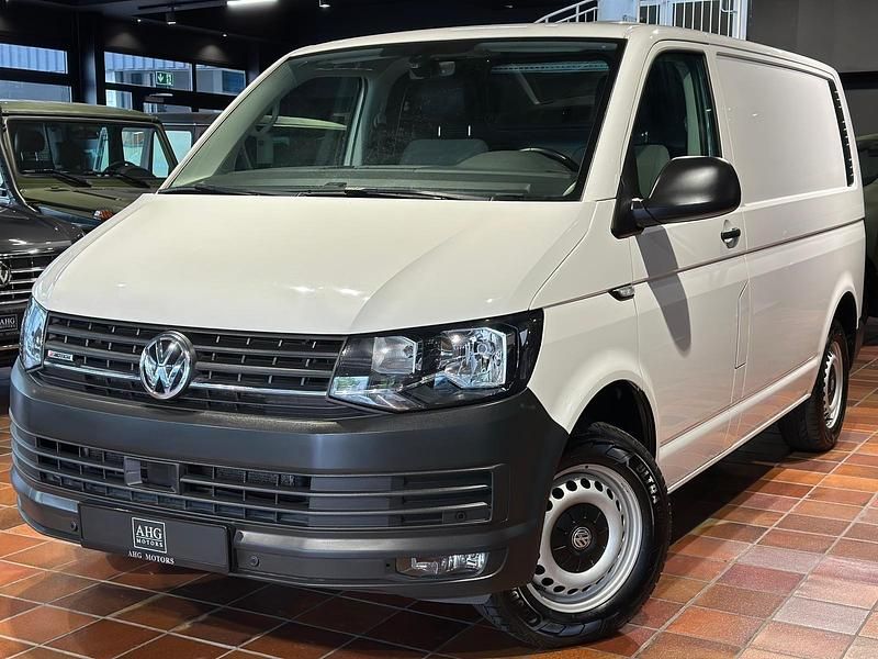 Gebraucht VW Transporter 150 PS (110 kW) 2018 Candyweiß Van