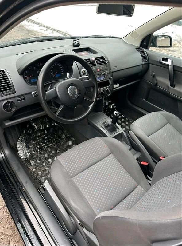 Gebraucht VW Polo 54 PS (39 kW) 2003 Schwarz Coupé