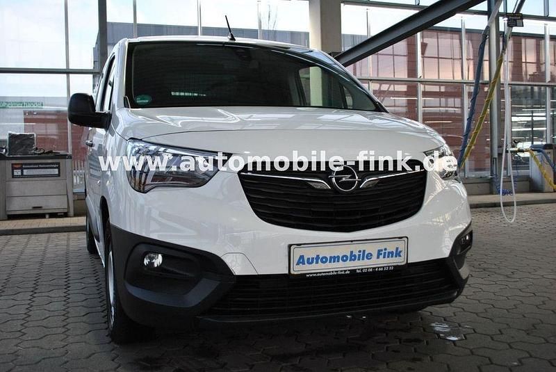 Gebraucht Opel Combo Edition 102 PS (75 kW) 2022 Weiß Van / Kleinbus