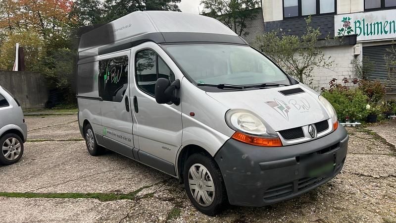 Silber Gebraucht 2005 Renault Trafic Van | 2.950 € (Fairer Preis) - Bild 1/4