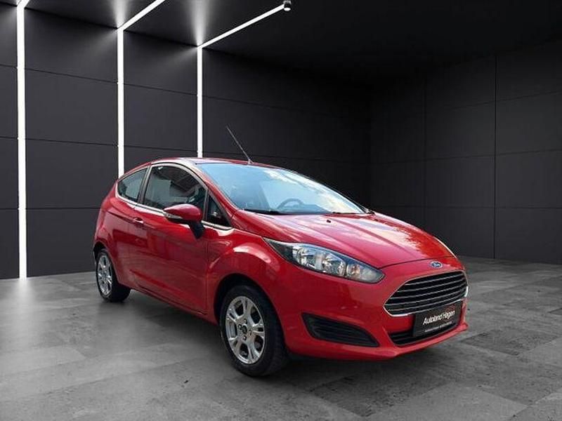 Rot Gebraucht 2014 Ford Fiesta SYNC Edition Kleinwagen | 4.999 € (Fairer Preis) - Bild 1/4