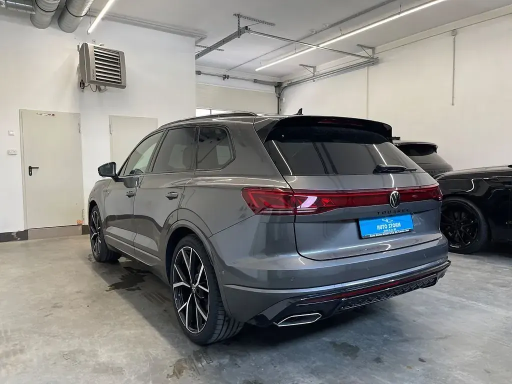 Neu VW Touareg Edition 286 PS (210 kW) 2026 Grau SUV