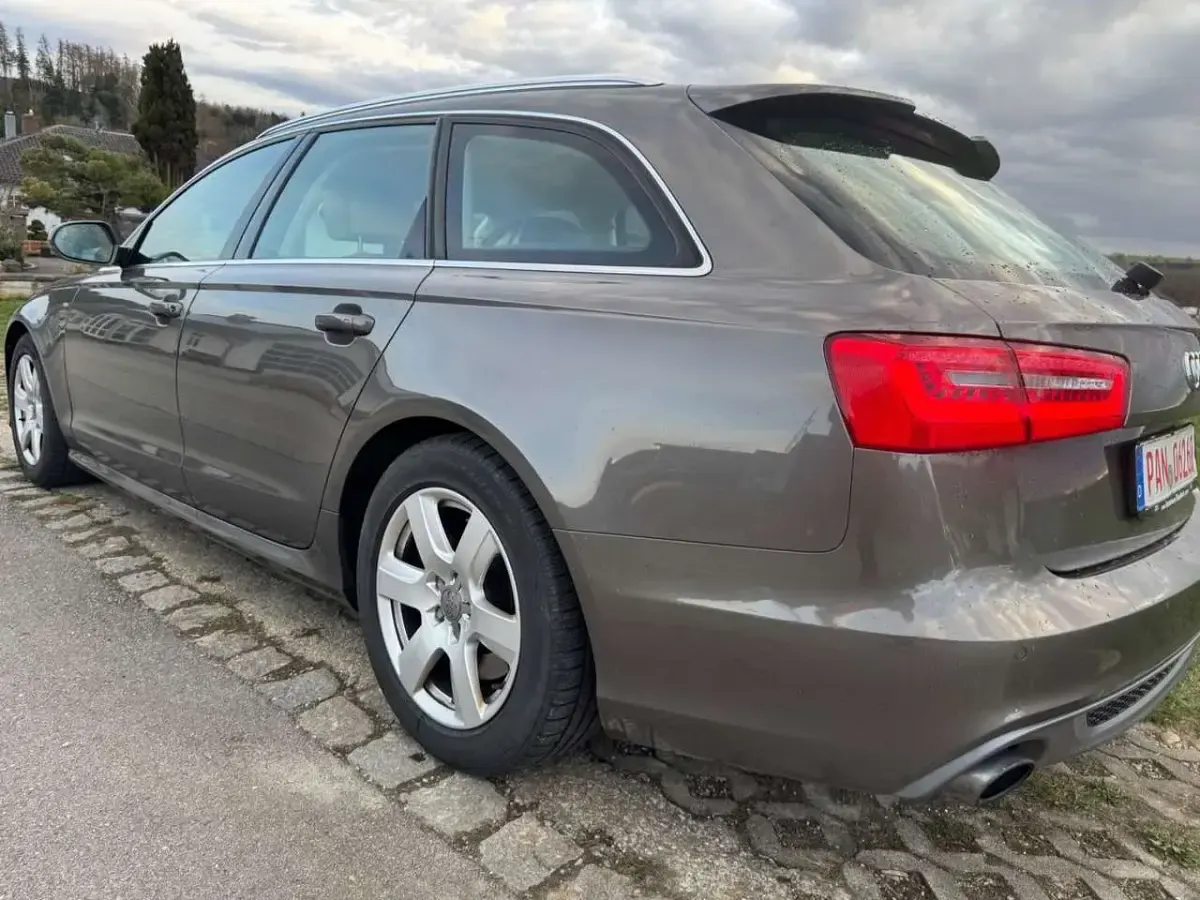 Używany Audi A6 S-Line 299 KM (219 kW) 2011 Szary Kombi