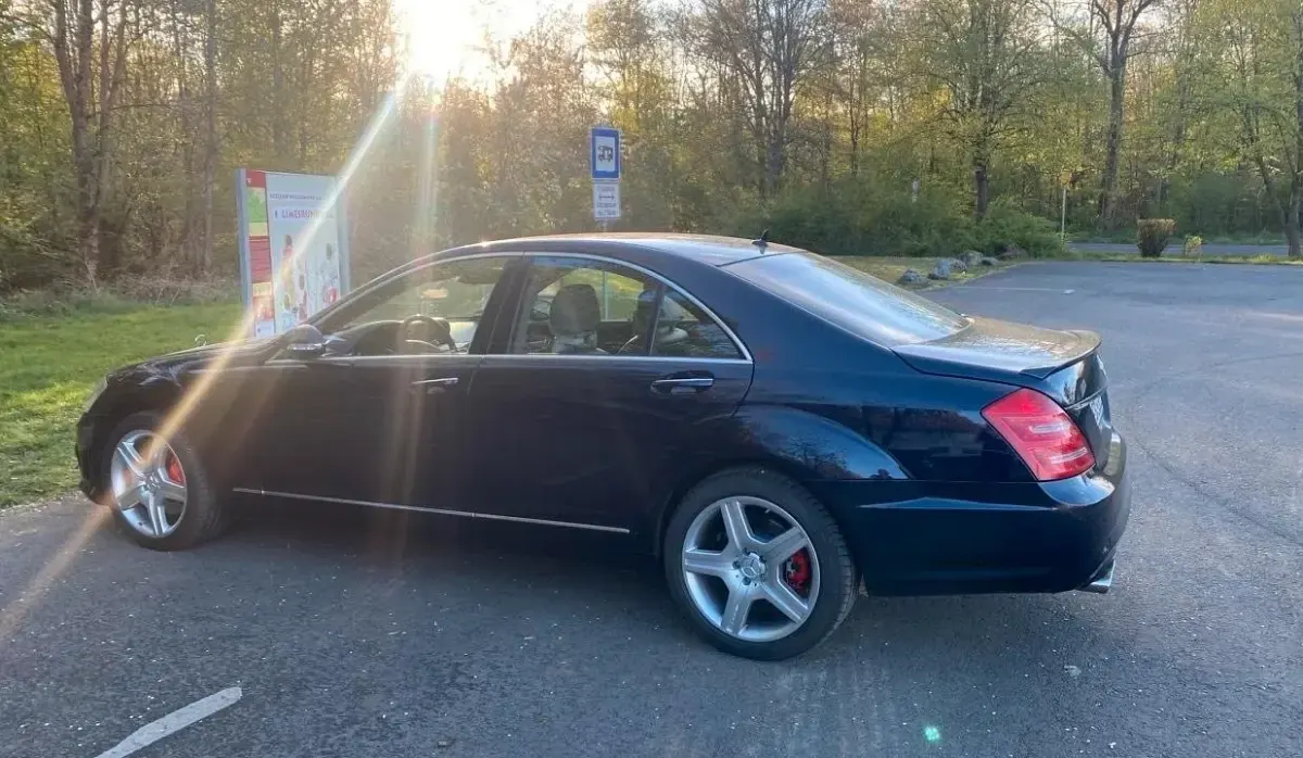 Gebraucht Mercedes S500 Night 388 PS (285 kW) 2006 Blau Limousine