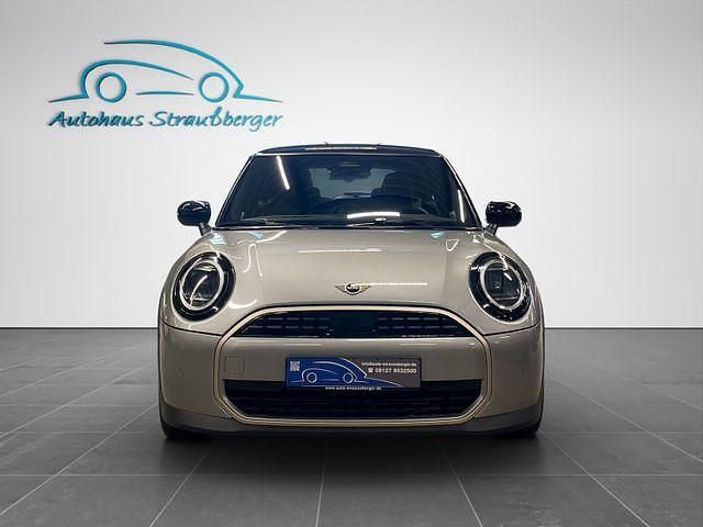 Gebraucht Mini Cooper Favoured 156 PS (114 kW) 2024 Silberkeine angabe Kleinwagen